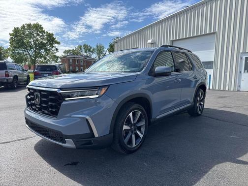 Sonic Gray Pearl 2024 Honda Pilot Elite