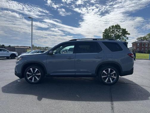 Sonic Gray Pearl 2024 Honda Pilot Elite