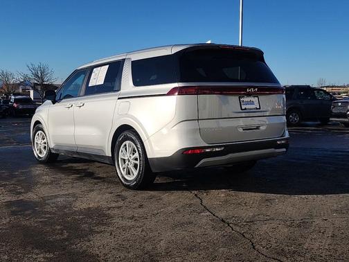 2023 Kia Carnival LX