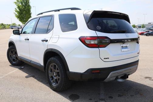 2025 Honda Pilot TrailSport