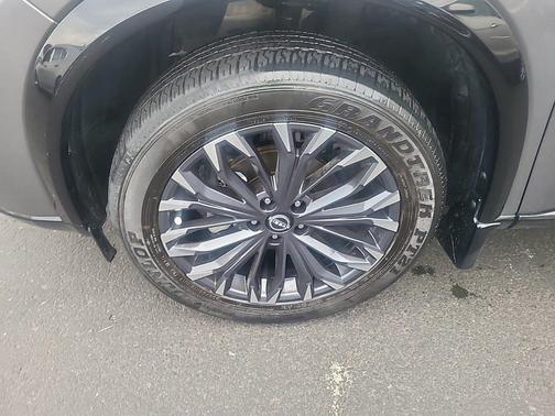 2024 Nissan Rogue Platinum