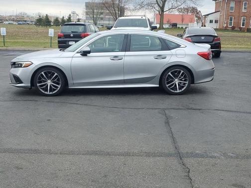 2022 Honda Civic Touring