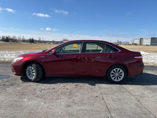 2017 Toyota Camry Hybrid LE