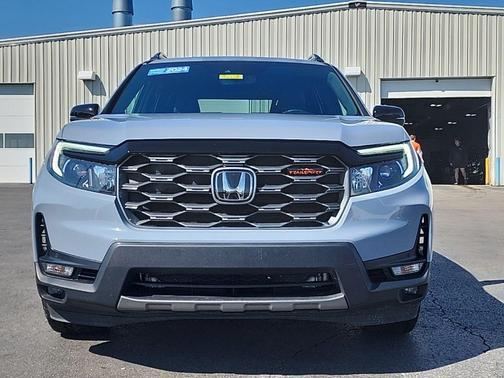 Sonic Gray Pearl 2024 Honda Passport TrailSport