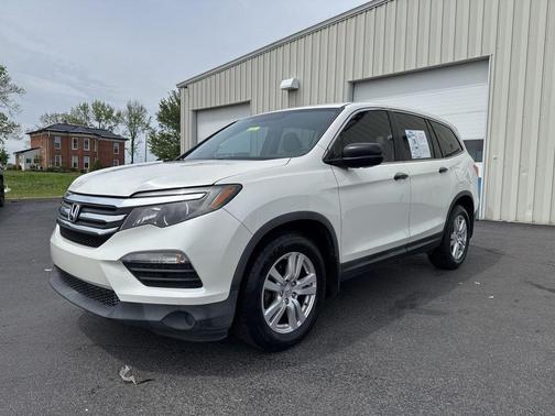 White Diamond Pearl 2017 Honda Pilot LX