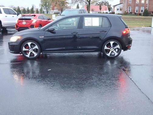 2017 Volkswagen Golf GTI S 4-Door