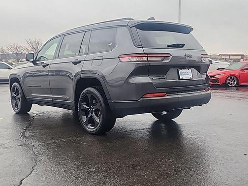 2023 Jeep Grand Cherokee L Laredo