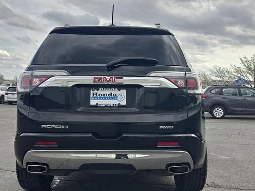 2017 GMC Acadia Denali