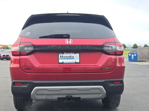 Radiant Red Metallic II 2024 Honda Pilot TrailSport