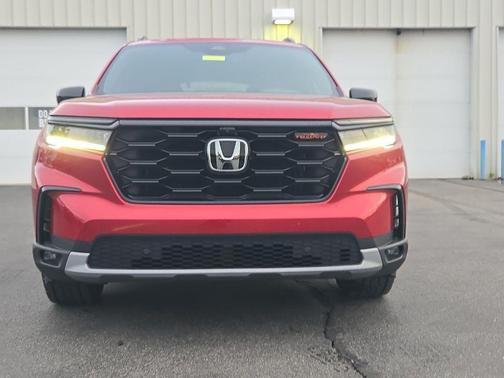 Radiant Red Metallic II 2024 Honda Pilot TrailSport
