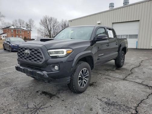 2020 Toyota Tacoma TRD Sport