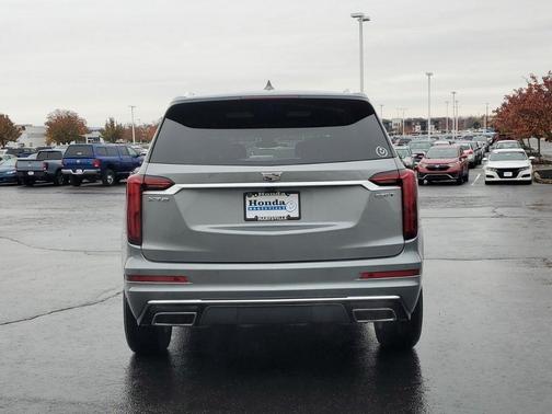 2024 Cadillac XT6 Luxury FWD