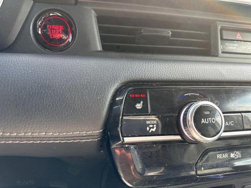 Crystal Black Pearl 2023 Honda Pilot EX-L 7-Passenger