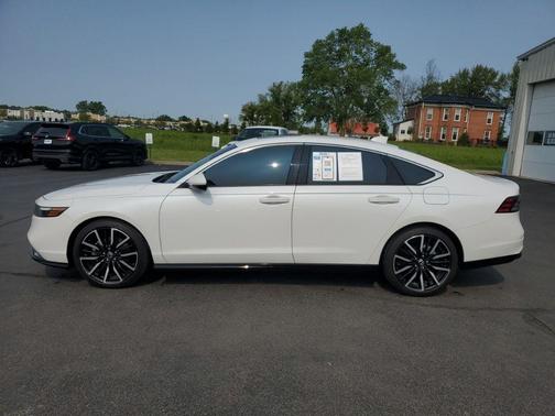 2023 Honda Accord Hybrid Touring