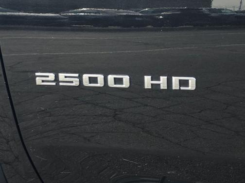 Mosaic Black Metallic 2022 Chevrolet Silverado 2500 Custom