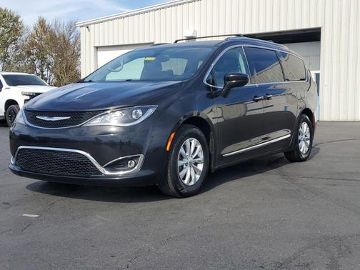 2018 Chrysler Pacifica Touring-L Plus