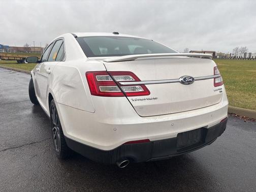 2019 Ford Taurus Limited