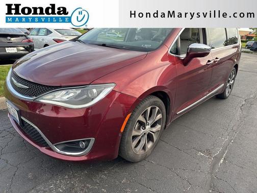 Velvet Red Pearlcoat 2017 Chrysler Pacifica Limited