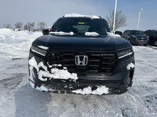 2025 Honda Pilot Black Edition