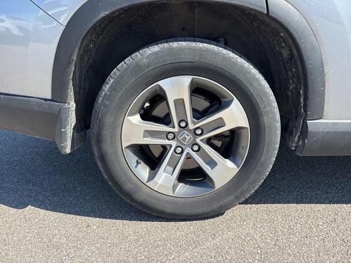 Lunar Silver Metallic 2025 Honda Pilot EX-L