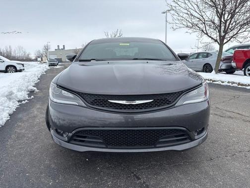 2016 Chrysler 200 S