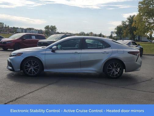 2024 Toyota Camry SE