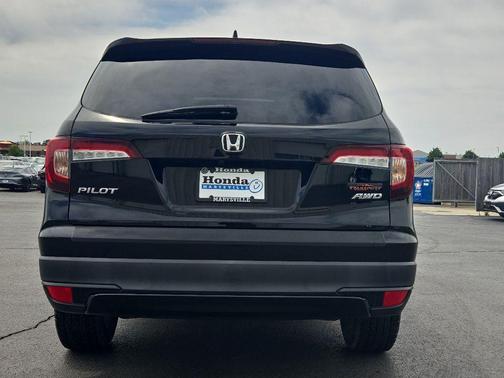 Crystal Black Pearl 2022 Honda Pilot TrailSport