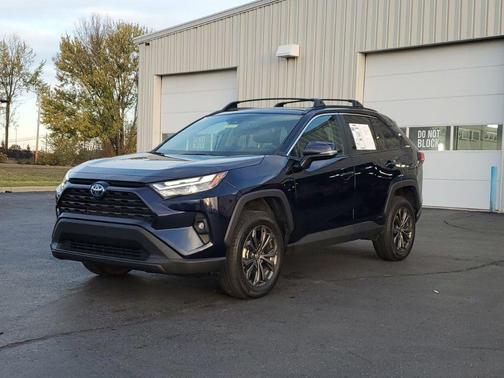 2023 Toyota RAV4 Hybrid XLE Premium