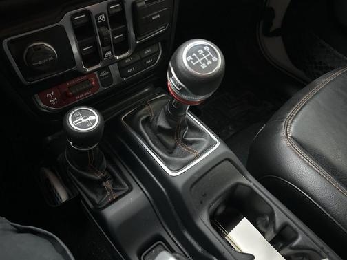 2021 Jeep Gladiator Mojave