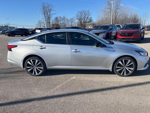 2020 Nissan Altima 2.5 SR