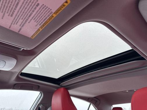 2024 Toyota Camry Hybrid XSE