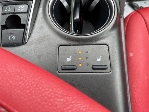 2024 Toyota Camry Hybrid XSE