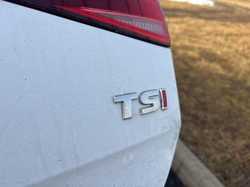 2018 Volkswagen Golf TSI SE