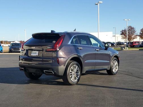 2024 Cadillac XT4 Premium Luxury