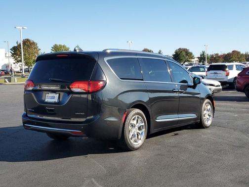 2017 Chrysler Pacifica Limited