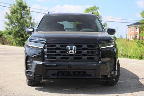 Crystal Black Pearl 2026 Honda Pilot Sport