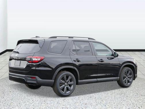 Crystal Black Pearl 2026 Honda Pilot Sport