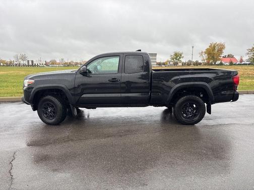 2019 Toyota Tacoma SR