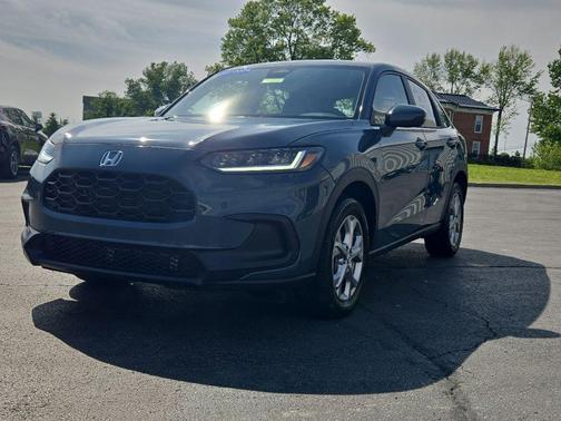 Pearl 2024 Honda HR-V LX