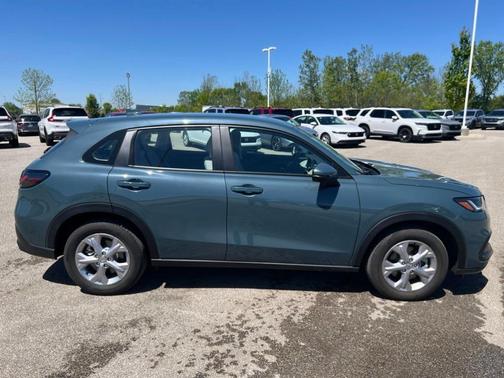 Pearl 2024 Honda HR-V LX