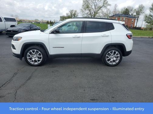 2022 Jeep Compass Latitude Lux