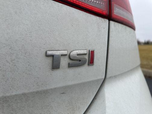 2018 Volkswagen Golf TSI SE