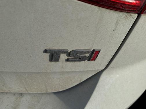 2018 Volkswagen Golf TSI SE