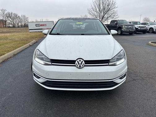 2018 Volkswagen Golf TSI SE