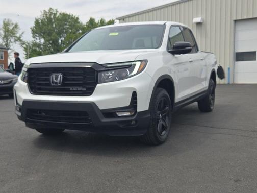 Platinum White Pearl 2023 Honda Ridgeline Black Edition