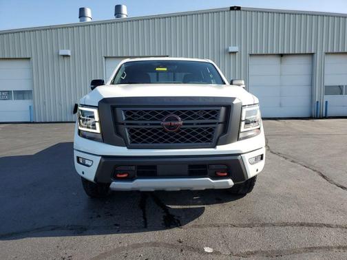 2023 Nissan Titan PRO-4X