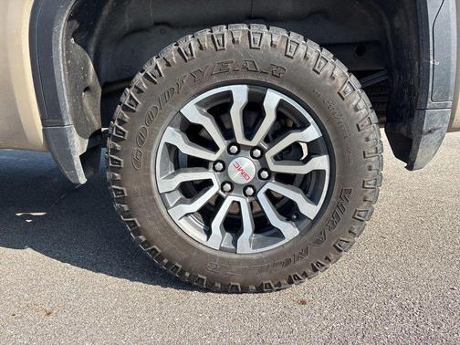 Desert Sand Metallic 2023 GMC Sierra 1500 AT4