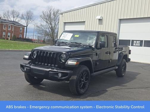 2023 Jeep Gladiator Sport