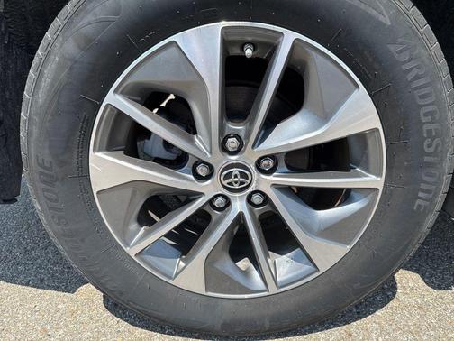 2016 Toyota RAV4 Hybrid XLE
