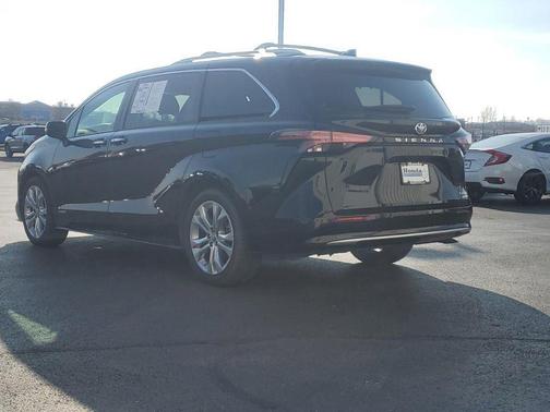 2021 Toyota Sienna 